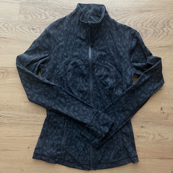 Lululemon Define Jacket - Picture 2 of 12